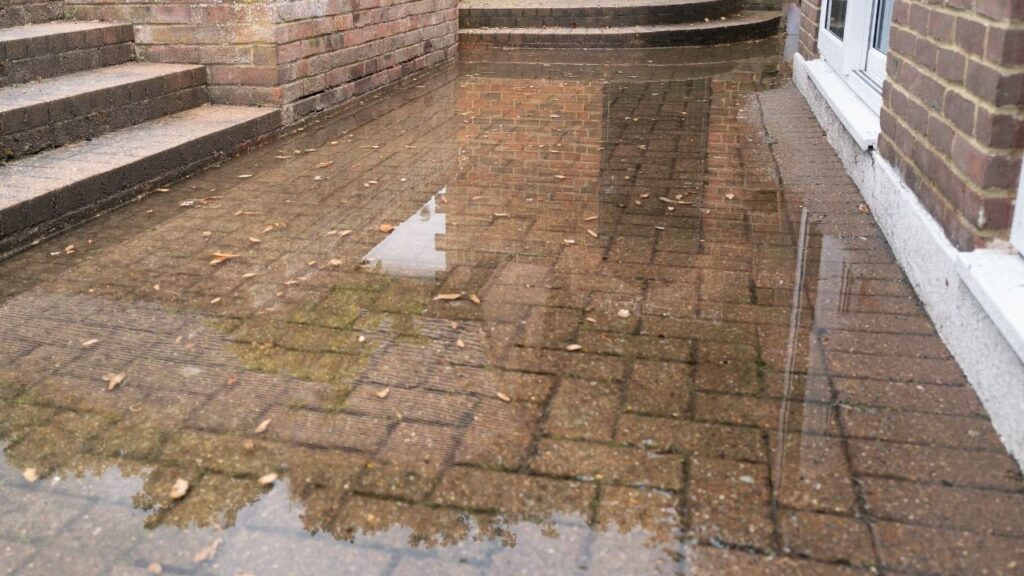 how to fix blocked soakaway